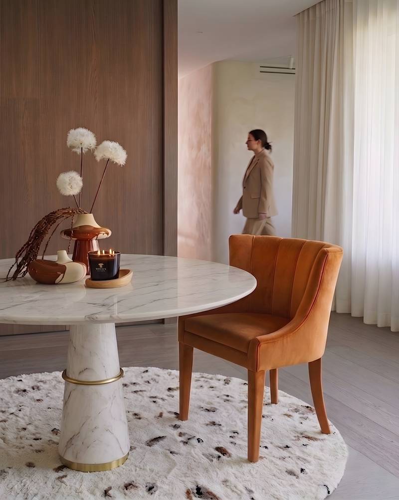 Warm Contemporary Dining Area With Oslo&nbsp;Rug by Rug'Society