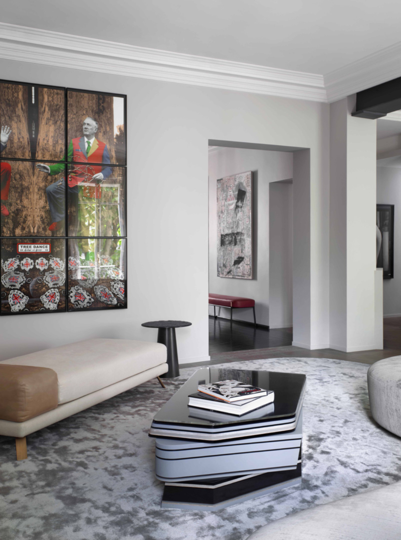 Rug design ideas by Bismut et Bismut Architectes. . All volumes are highlighted, the simple but modern lines and the use of different materials and textures, such as the revetment of the seats and the fluffy texture of the carpet.