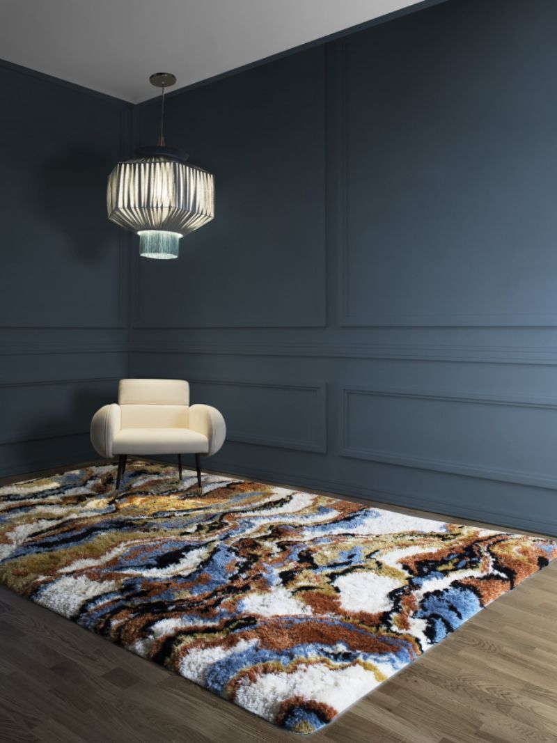 The LA LAND is a colorful shaggy rug with such a cozy feel. Its high wool pile grants comfort in any home division. It is ideal for the bedroom, home library or even a living room. The LA LAND is ideal for those who love fluffy rugs.
