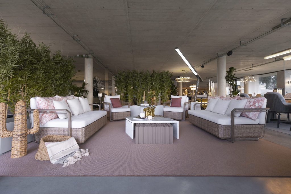 Unveiling The Wonders Of The LUXXU Showroom